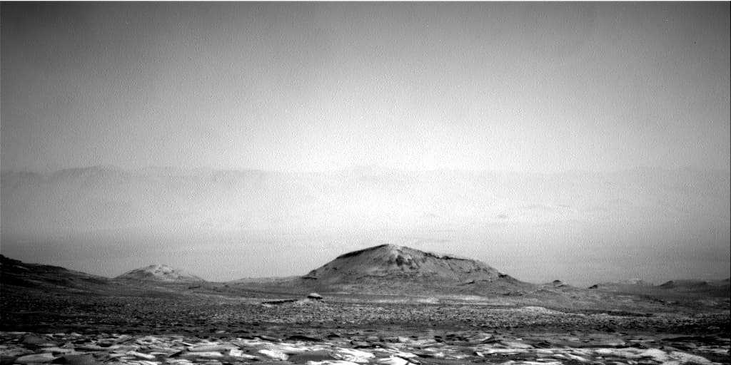 Mars image captured by NAV_RIGHT_B on Curiosity
