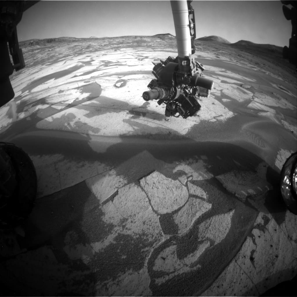 Mars image captured by FHAZ_LEFT_B on Curiosity