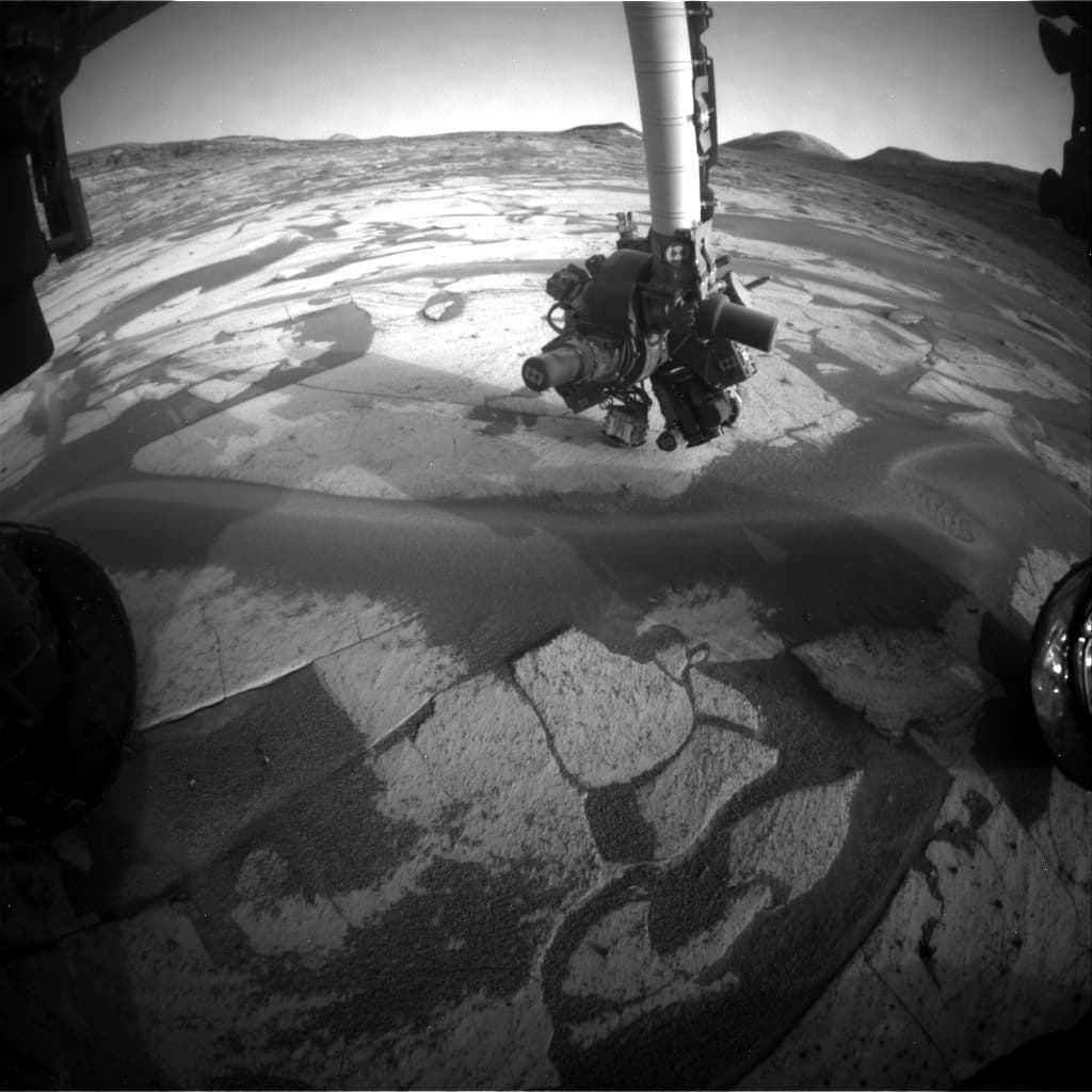 Mars image captured by FHAZ_LEFT_B on Curiosity