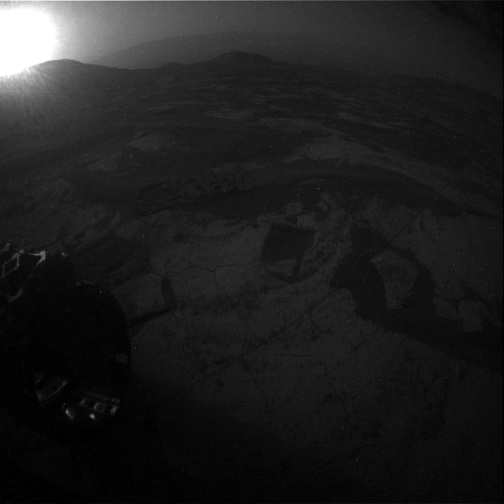 Mars image captured by RHAZ_RIGHT_B on Curiosity