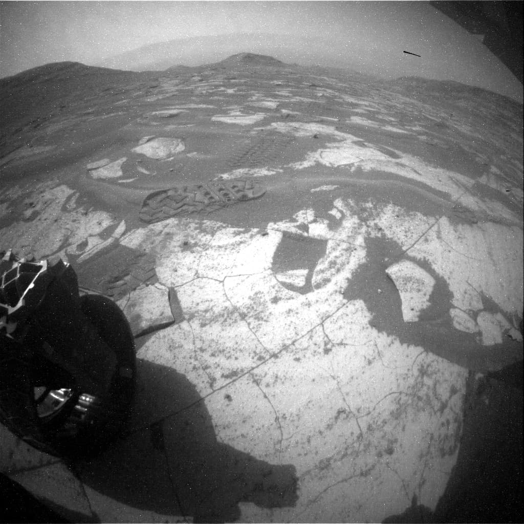 Mars image captured by RHAZ_RIGHT_B on Curiosity