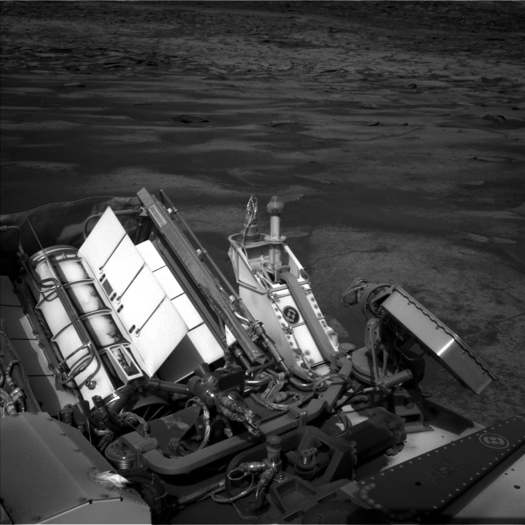 Mars image captured by NAV_LEFT_B on Curiosity