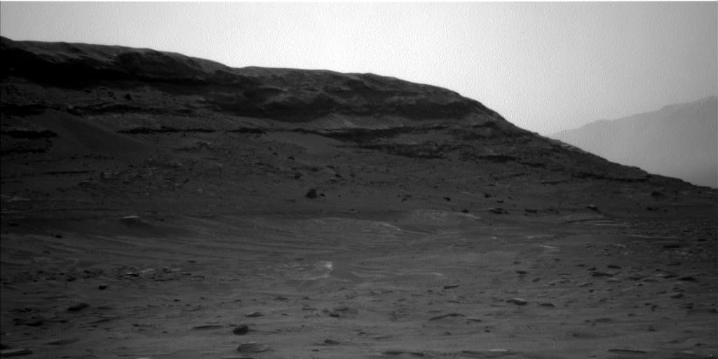 Mars image captured by NAV_LEFT_B on Curiosity