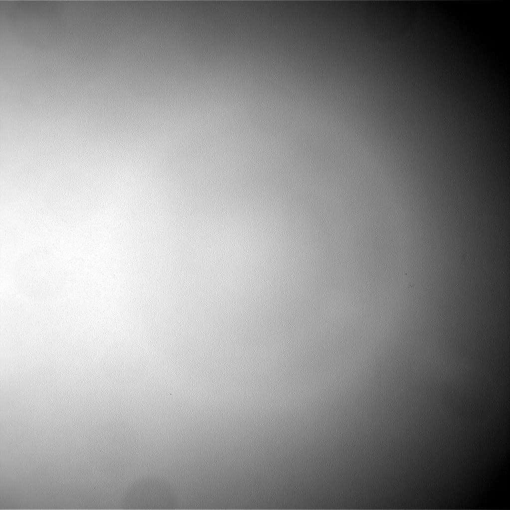 Mars image captured by NAV_RIGHT_B on Curiosity