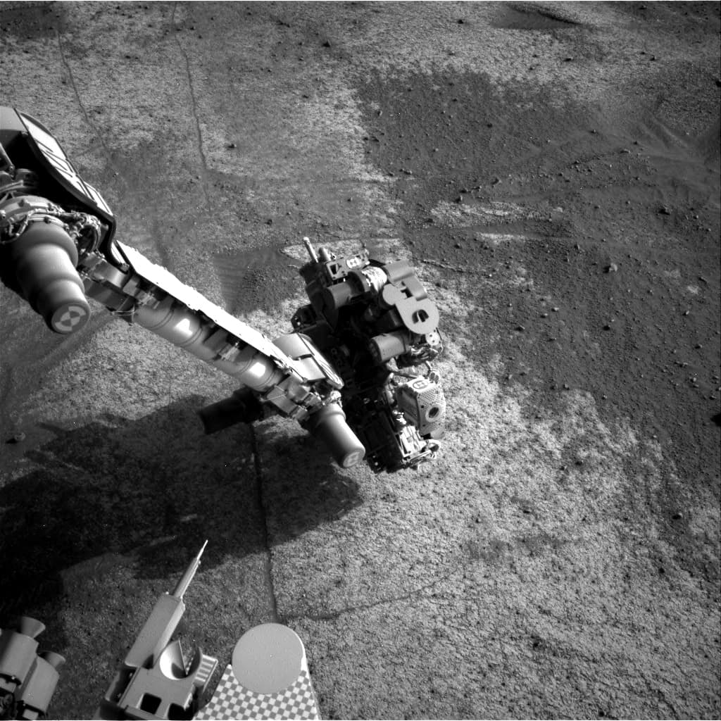 Mars image captured by NAV_RIGHT_B on Curiosity
