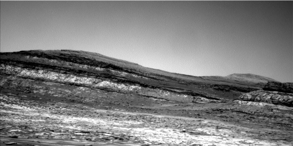 Mars image captured by NAV_LEFT_B on Curiosity