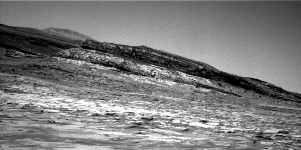 Mars image captured by NAV_LEFT_B on Curiosity