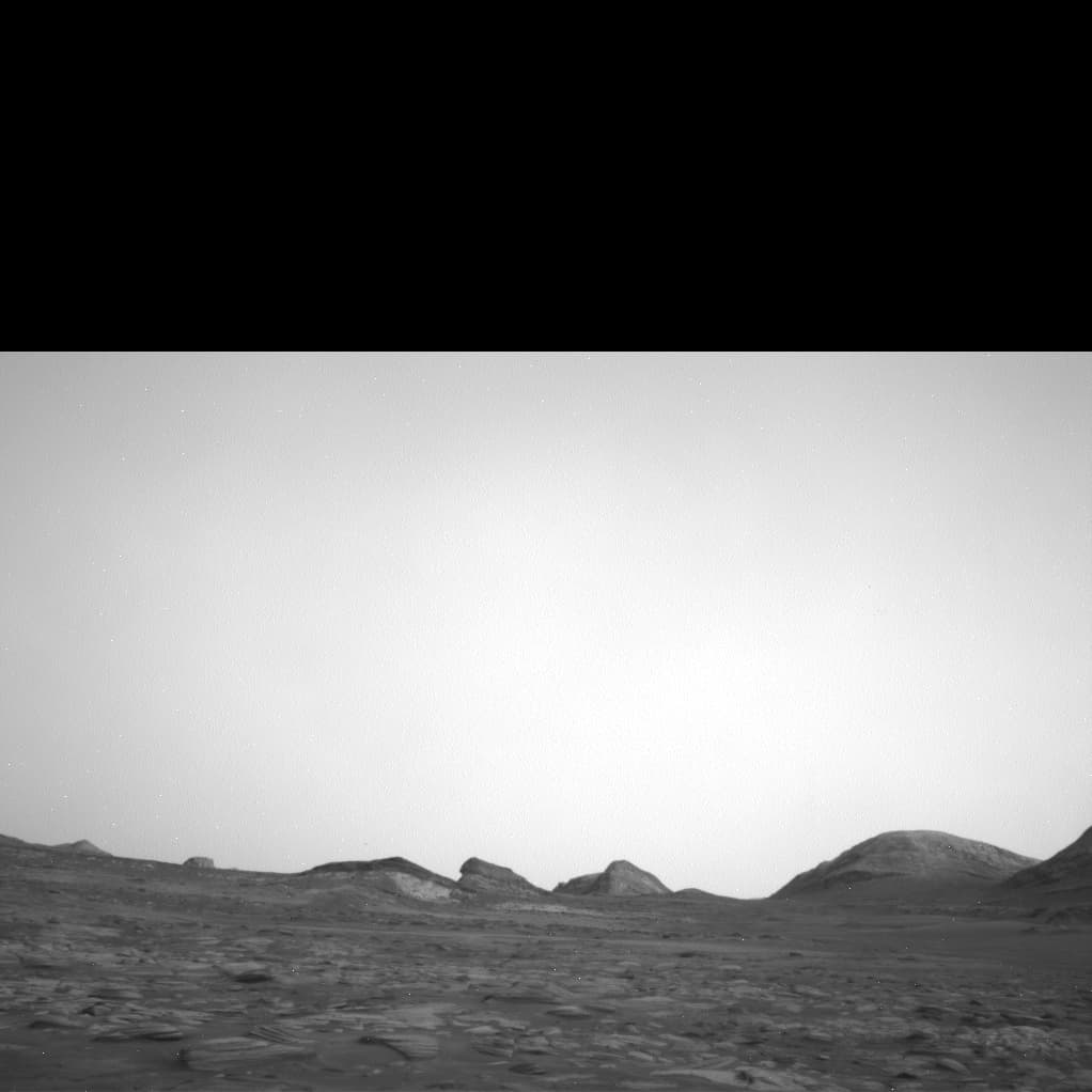 Mars image captured by NAV_RIGHT_B on Curiosity
