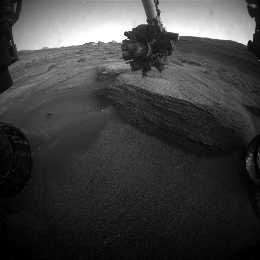 Mars image captured by FHAZ_LEFT_B on Curiosity