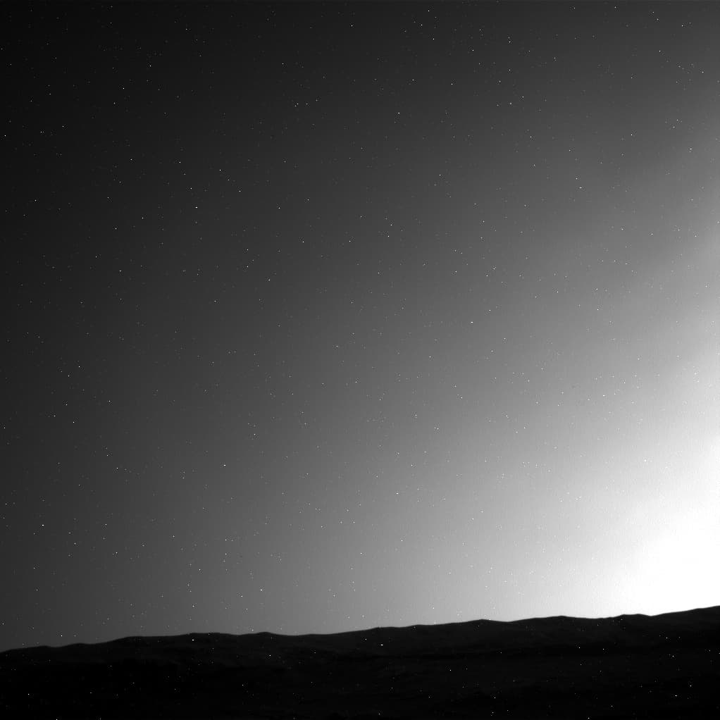 Mars image captured by NAV_RIGHT_B on Curiosity
