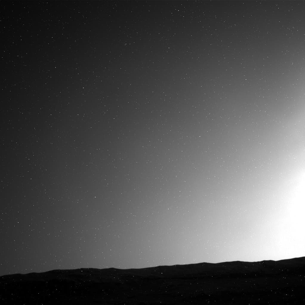 Mars image captured by NAV_RIGHT_B on Curiosity