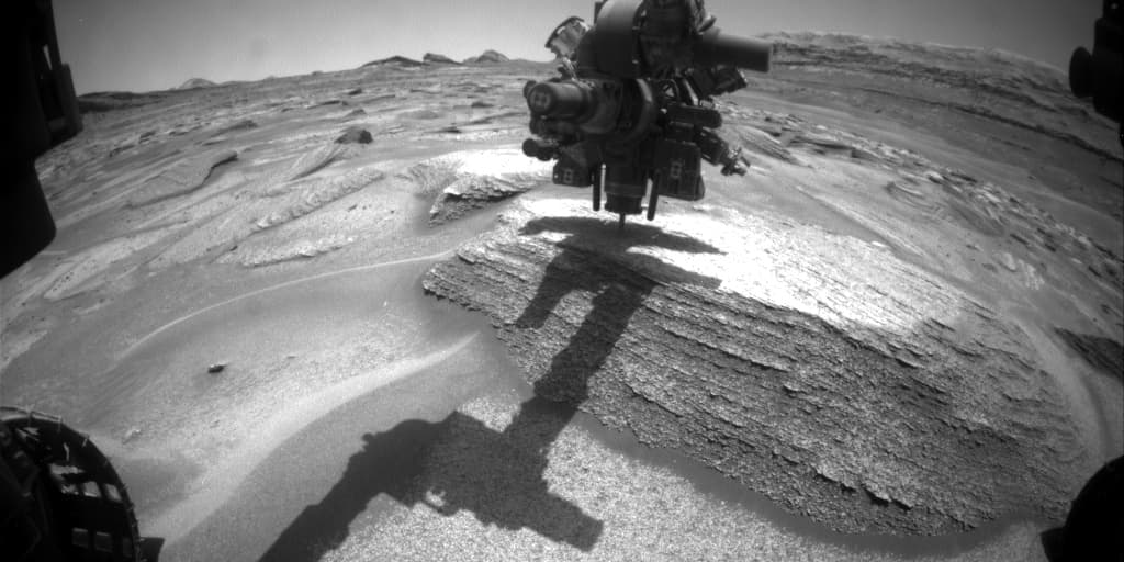 Mars image captured by FHAZ_LEFT_B on Curiosity