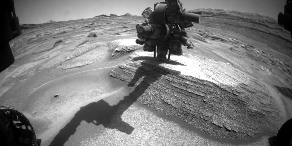 Mars image captured by FHAZ_LEFT_B on Curiosity