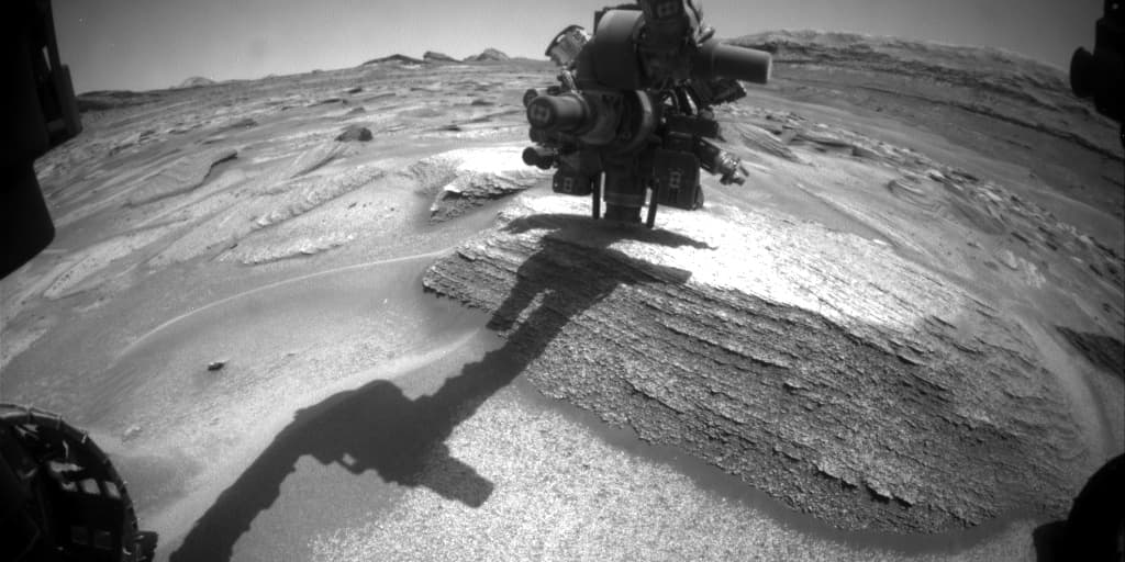 Mars image captured by FHAZ_LEFT_B on Curiosity