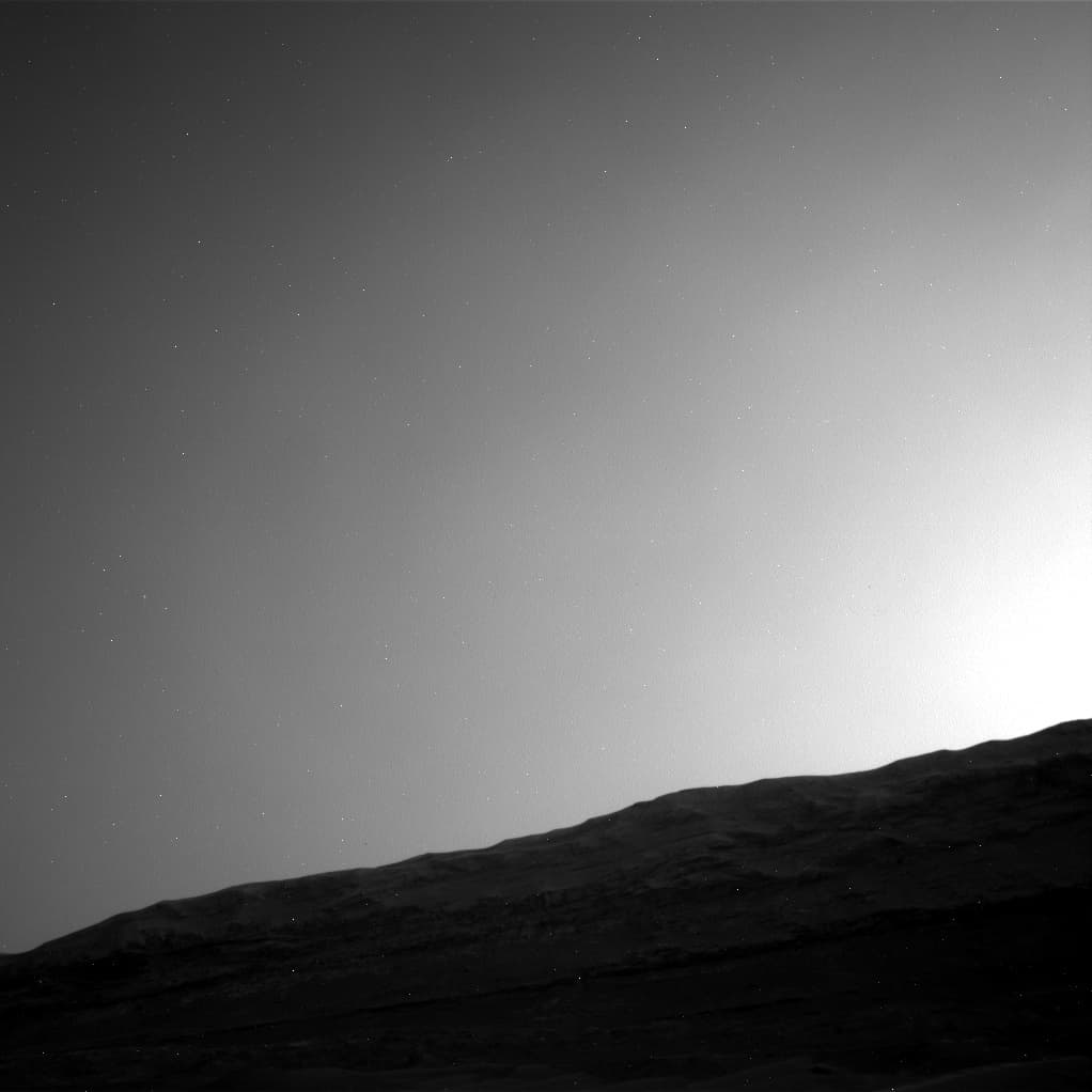 Mars image captured by NAV_RIGHT_B on Curiosity