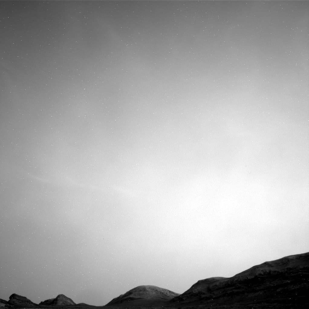 Mars image captured by NAV_RIGHT_B on Curiosity