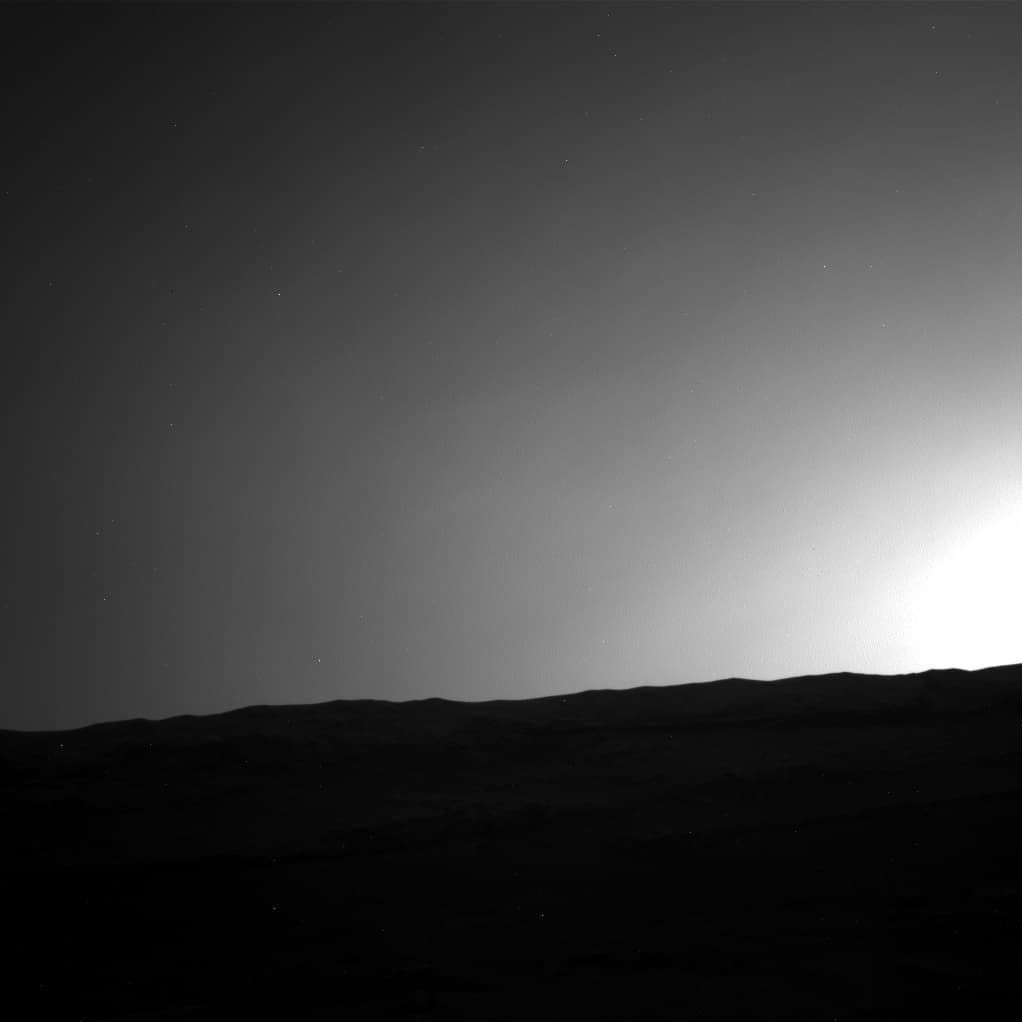 Mars image captured by NAV_RIGHT_B on Curiosity
