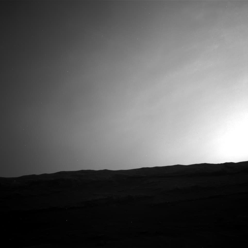 Mars image captured by NAV_RIGHT_B on Curiosity