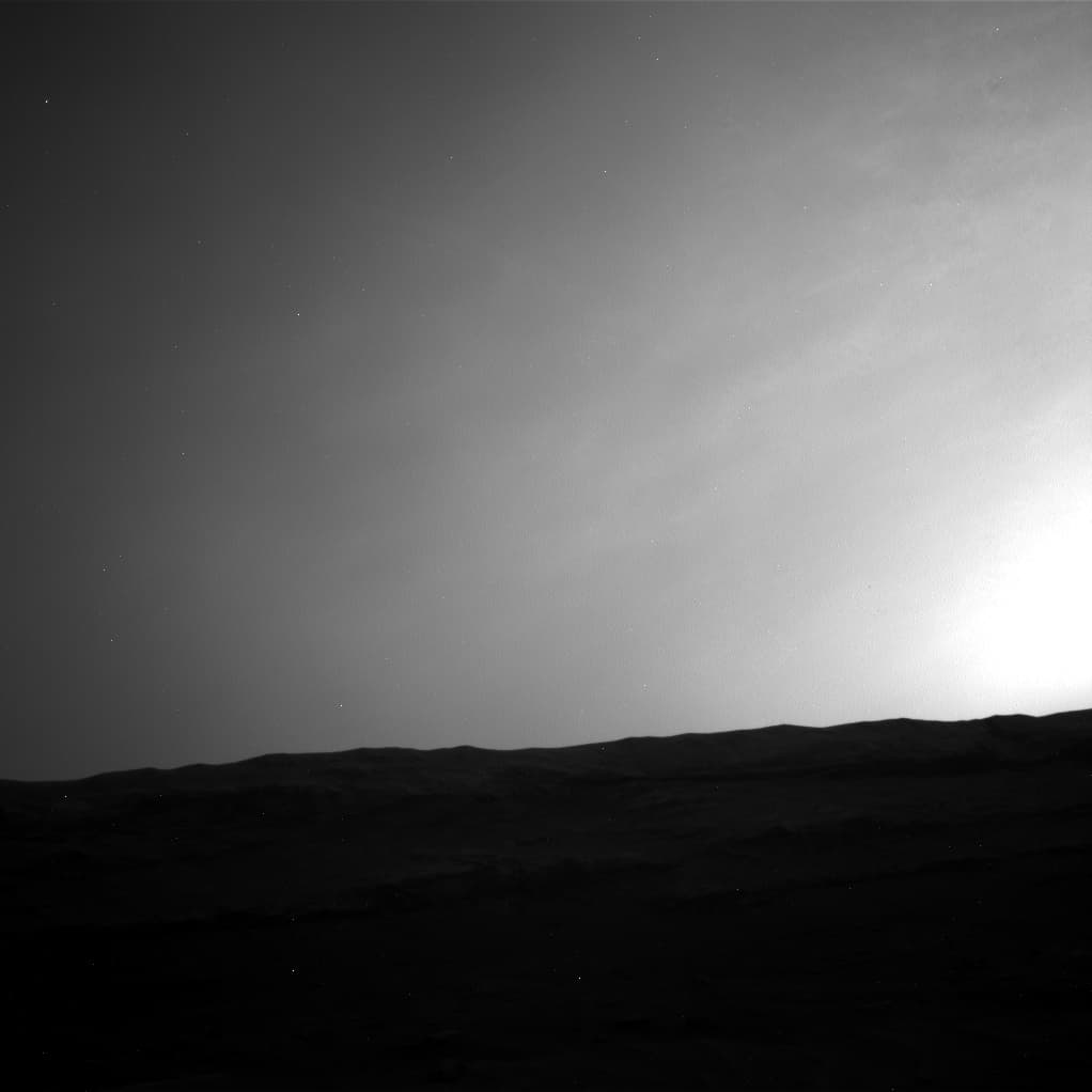 Mars image captured by NAV_RIGHT_B on Curiosity