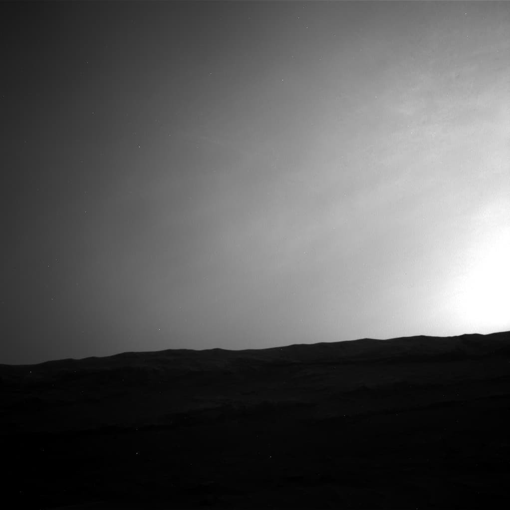 Mars image captured by NAV_RIGHT_B on Curiosity