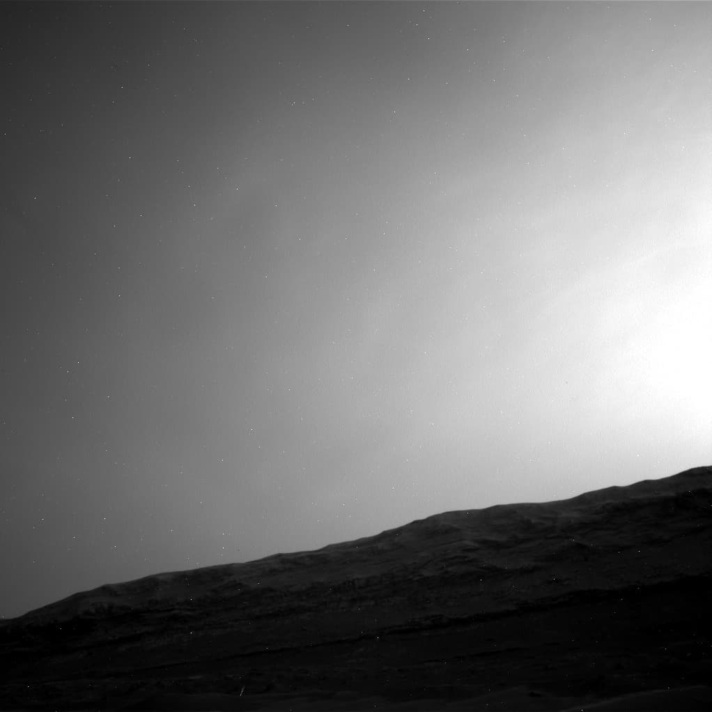 Mars image captured by NAV_RIGHT_B on Curiosity