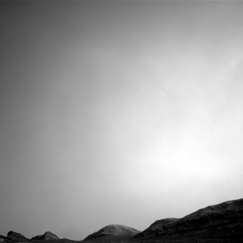 Mars image captured by NAV_RIGHT_B on Curiosity