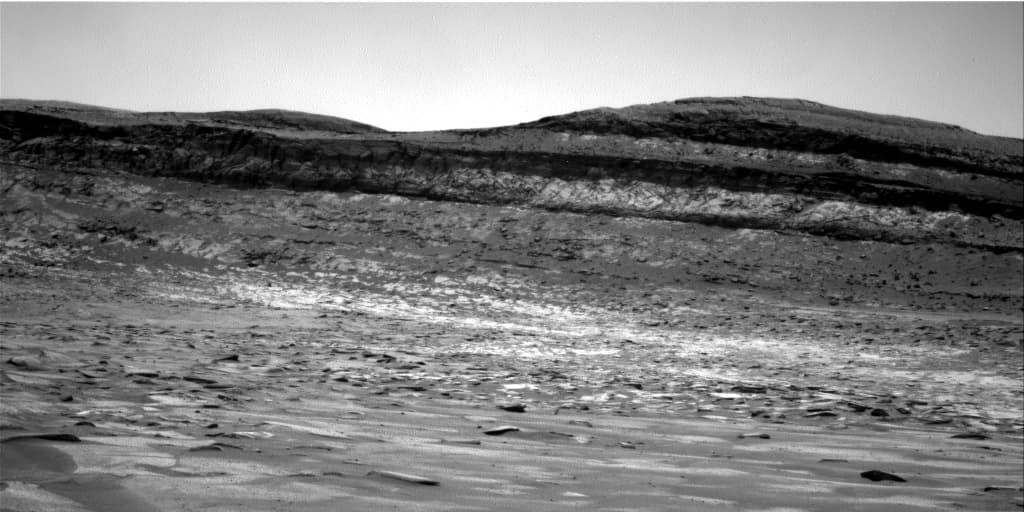 Mars image captured by NAV_RIGHT_B on Curiosity