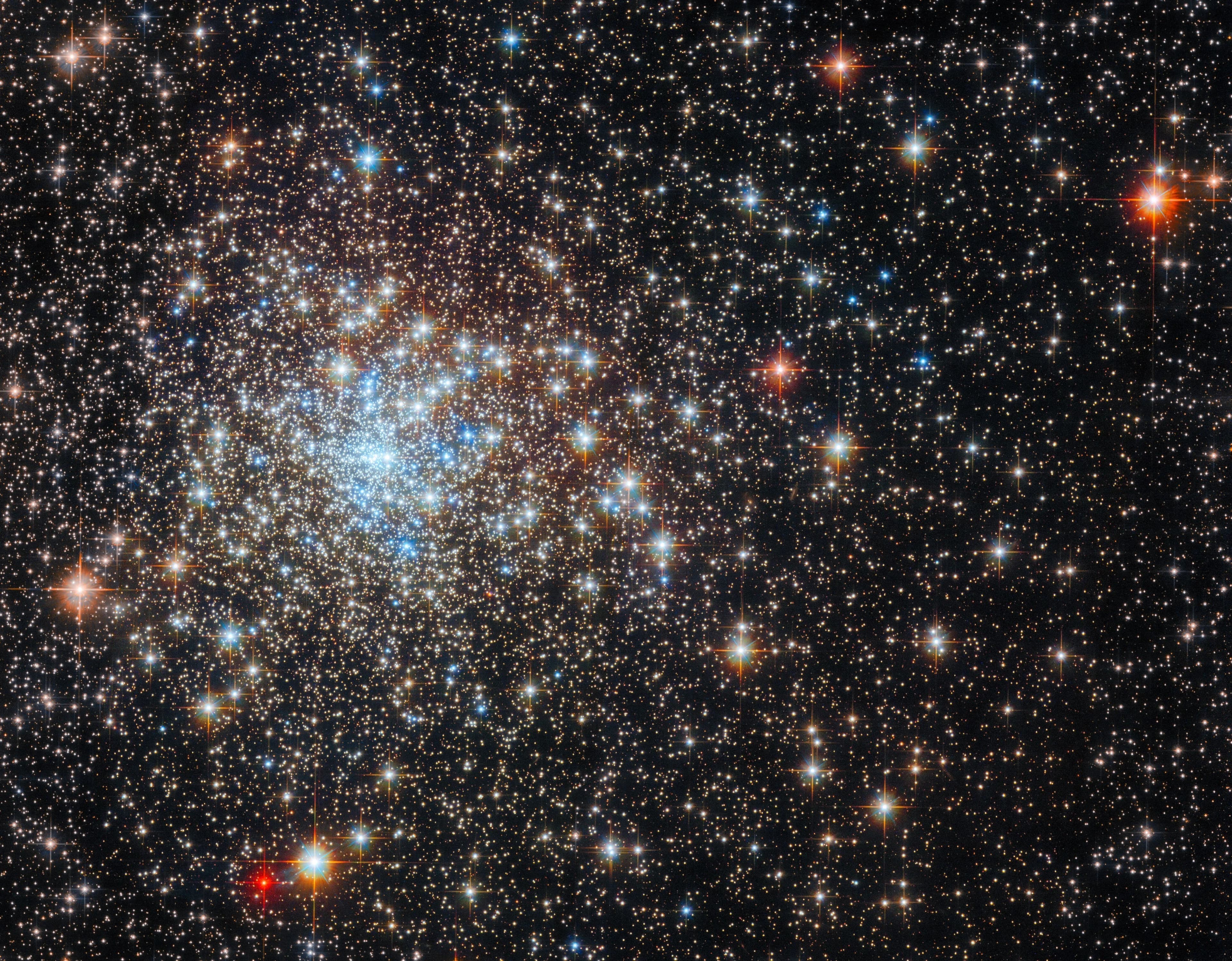 Hubble Peers into a Glistening Star Cluster