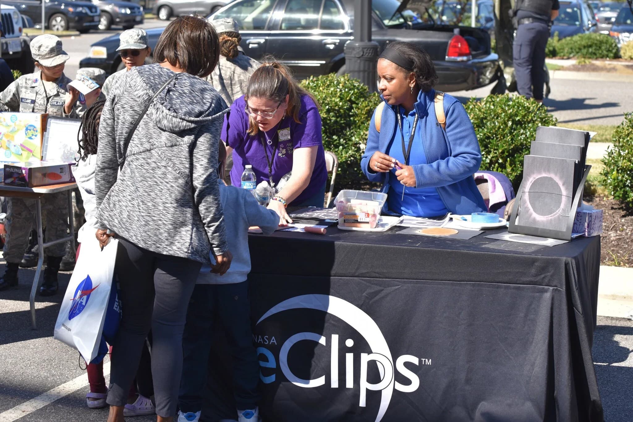 NASA eClips Co-Hosts 2nd Annual STEM Exploration Community Event in Virginia