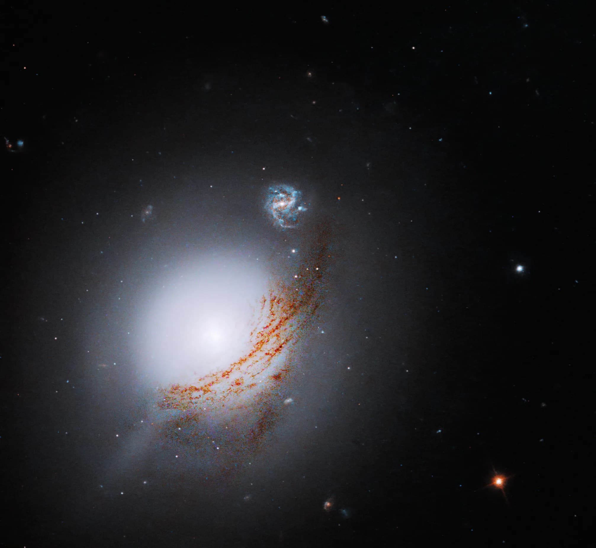 Hubble Views a Beautiful Luminous Galaxy