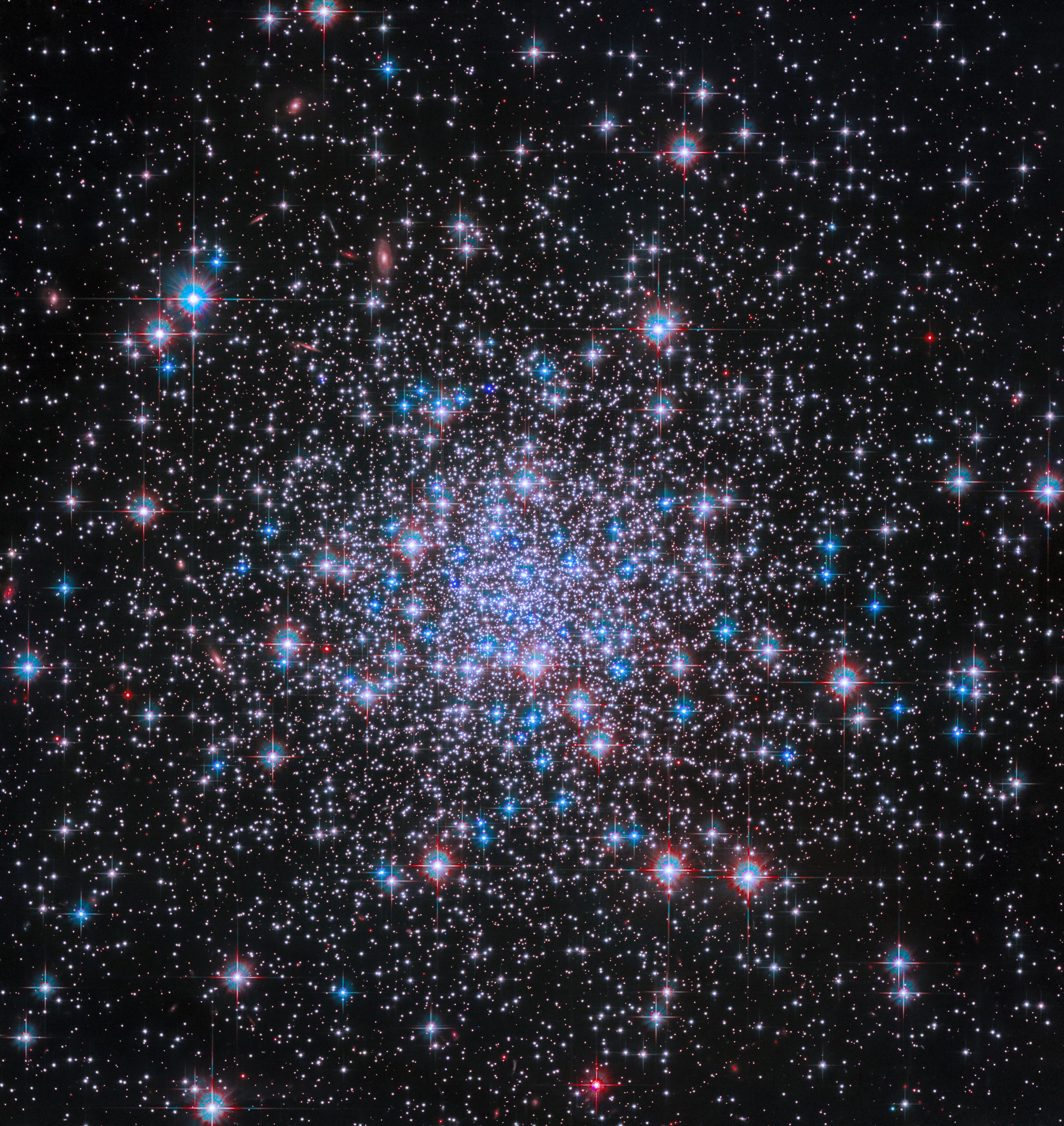 Stars Sparkle in New Hubble Image