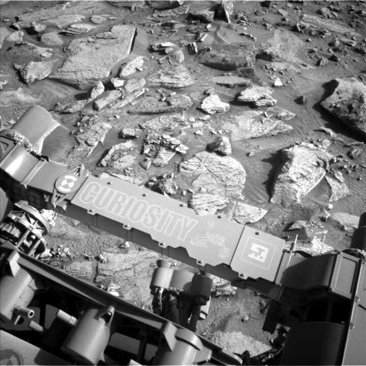 Sols 3882-3884: Weekend Routine for a Red Rover