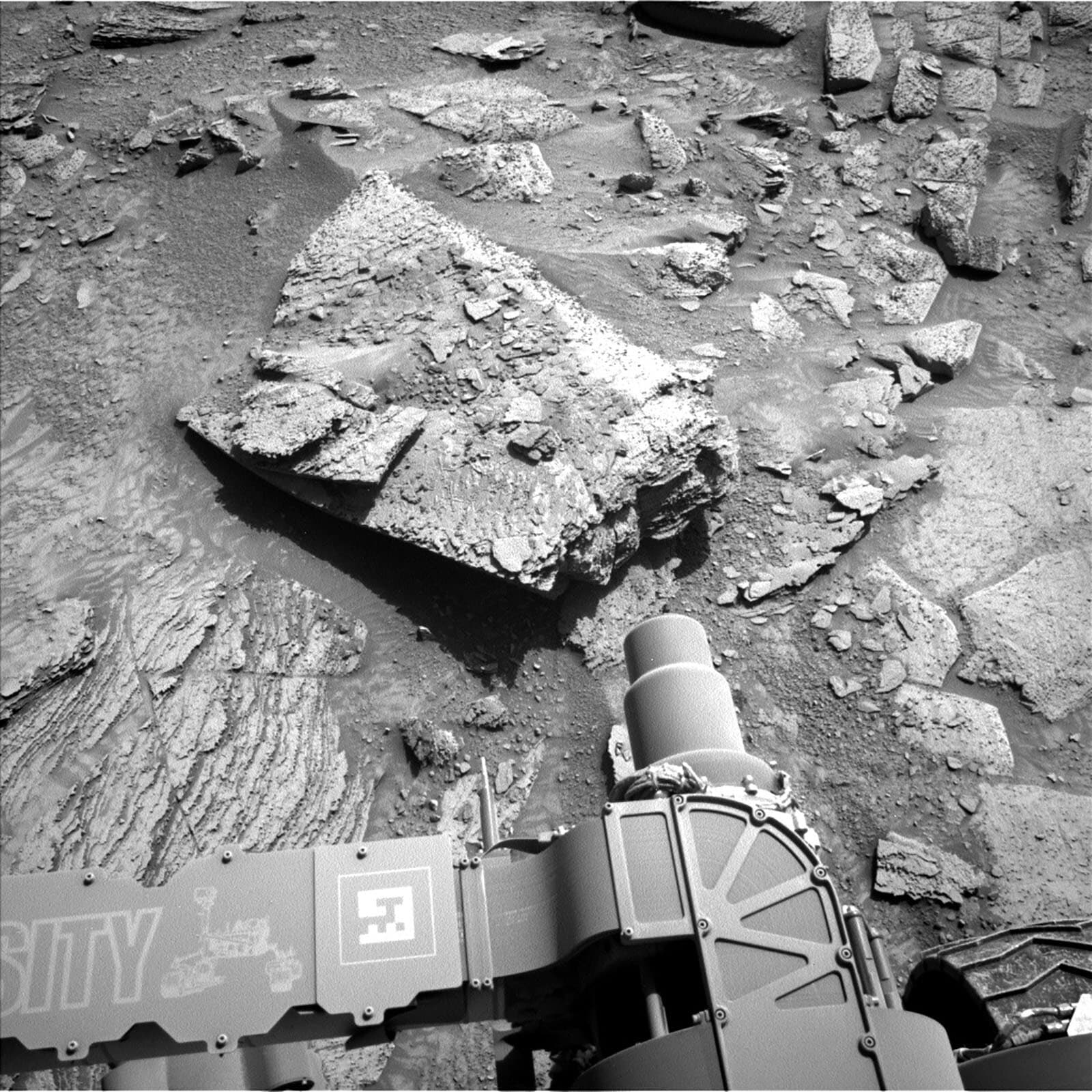 Sol 3898: A Stop Along the Road