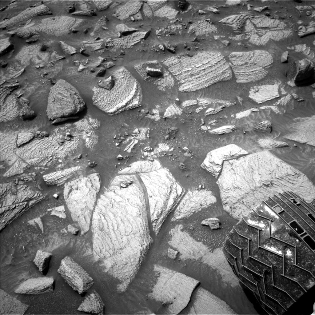 Sols 4157-4158: What is That??
