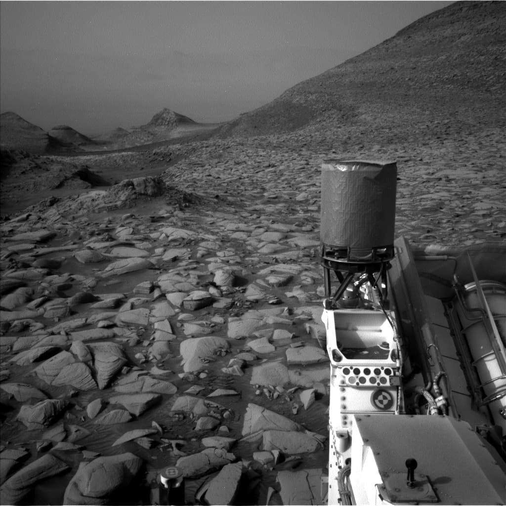 Sols 4146-4147: Looking back at Hinman Col