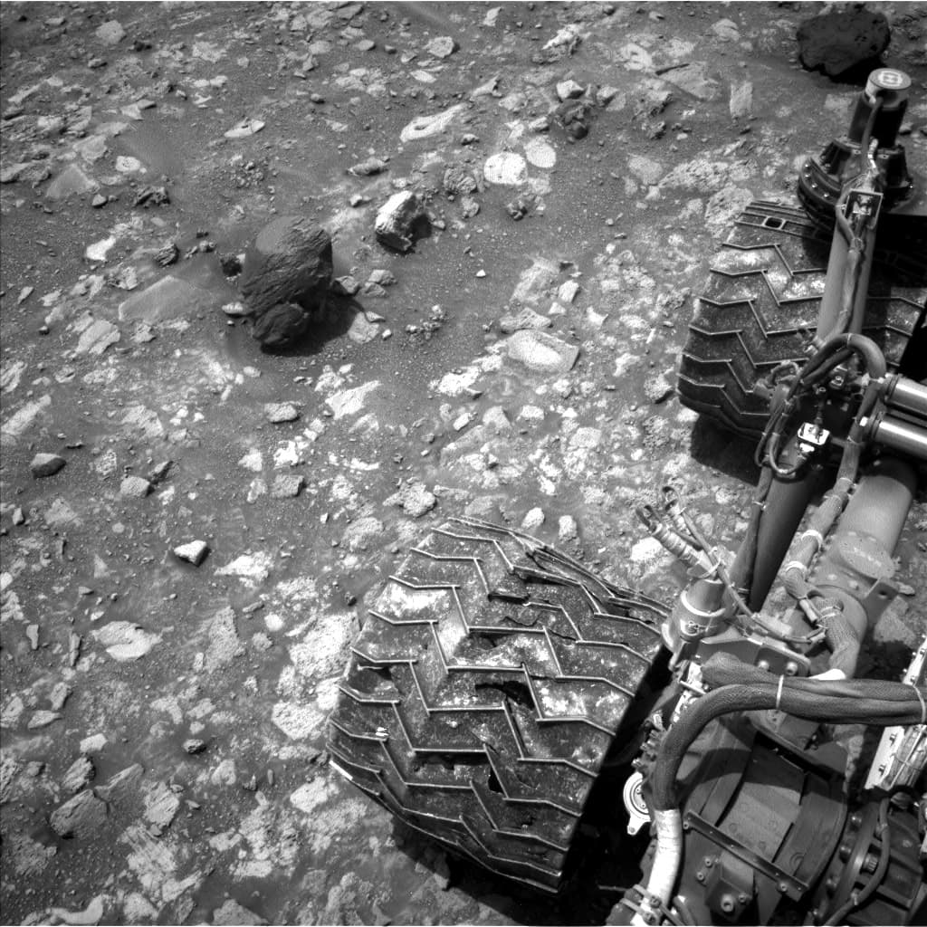 Sols 4297-4299: This Way to Tungsten Hills