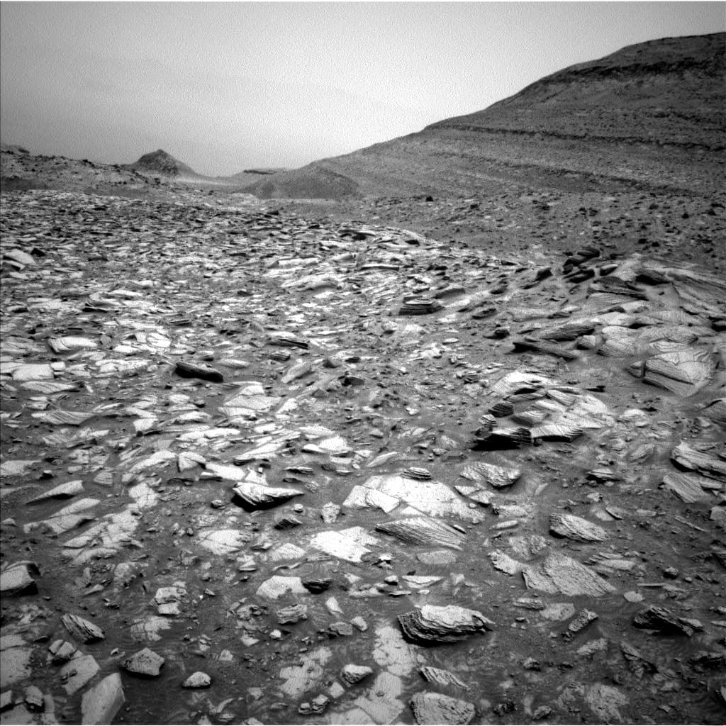 Sols 4327-4328: On the Road Again