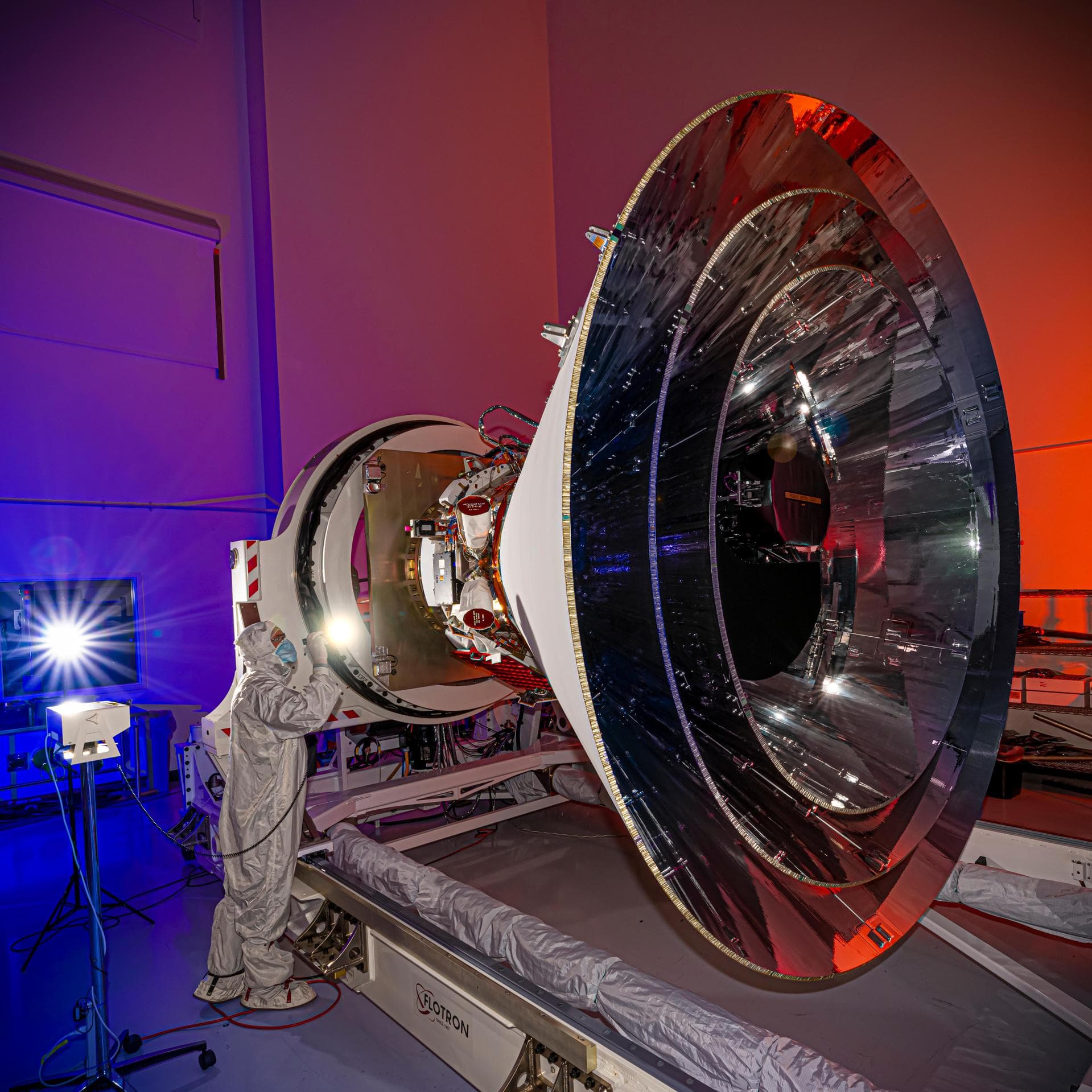 Meet the Spacecraft: SPHEREx